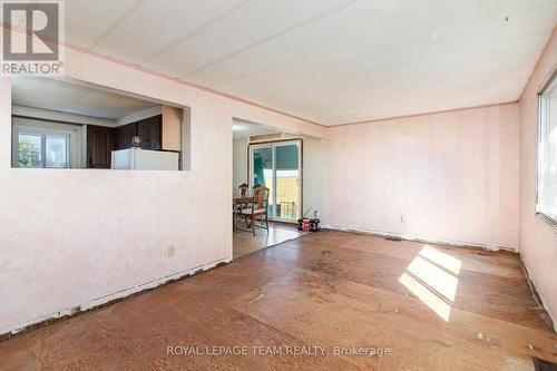 12121 Liscumb Road, North Dundas, ON - Indoor Photo Showing Other Room