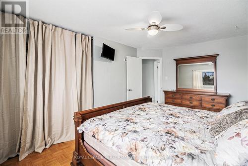 6349 St Louis Drive, Ottawa, ON - Indoor Photo Showing Bedroom