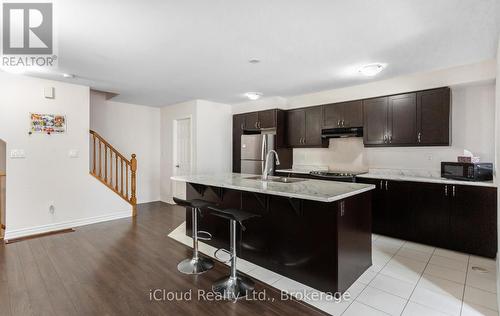 1525 Husband Place, Milton, ON - Indoor Photo Showing Kitchen With Stainless Steel Kitchen