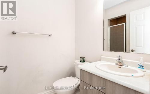 1525 Husband Place, Milton, ON - Indoor Photo Showing Bathroom