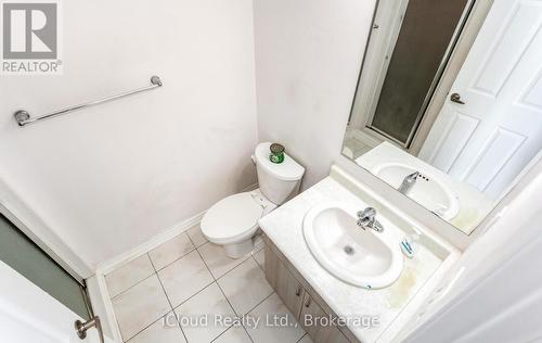 1525 Husband Place, Milton, ON - Indoor Photo Showing Bathroom