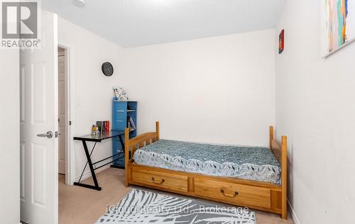 1525 Husband Place, Milton, ON - Indoor Photo Showing Bedroom