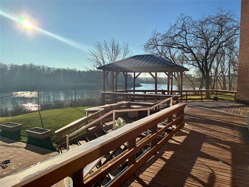 212-916 Cloutier Dr, Winnipeg, MB 