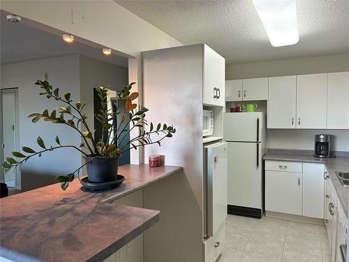 212-916 Cloutier Dr, Winnipeg, MB 