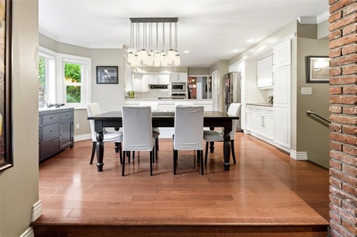 2013 Ferndale Rd, Saanich, BC 