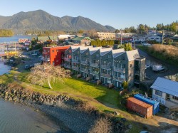 208-230 Main St  Tofino, BC V0R 2Z0