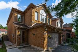 61 Cedarwood Crescent  Brampton, ON L6X 4J9