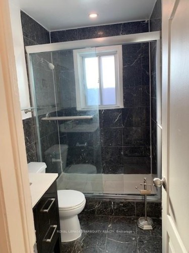 Main-5 Compton Drive, Toronto, ON - Indoor Photo Showing Bathroom