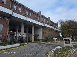 224-10 Eddystone Avenue  Toronto, ON M3N 2T2