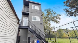 4-646 Lansdowne Avenue  Toronto, ON M6H 3Y7