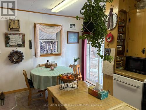 198 Gaebel Road, Bancroft (Bancroft Ward), ON - Indoor Photo Showing Dining Room