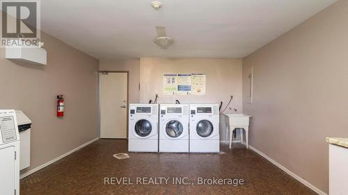 809 - 752 Kipps Lane, London East (East A), ON - Indoor Photo Showing Laundry Room