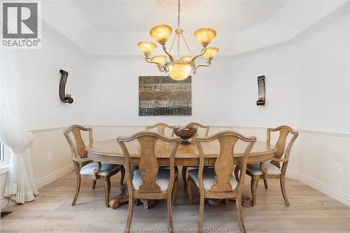 1075 Stoneybrook, Windsor, ON - Indoor Photo Showing Dining Room
