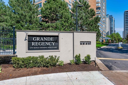 811-1276 Maple Crossing Boulevard, Burlington, ON - Outdoor