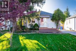 1733 Durham PLACE  Windsor, ON N8W 3A1