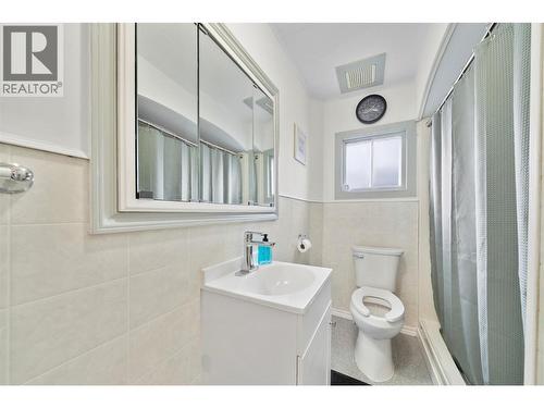 500 Polson Avenue, Enderby, BC - Indoor Photo Showing Bathroom