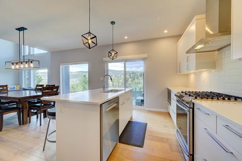 1312 Prairie Rose Drive, Kamloops, BC - Indoor Photo Showing Other Room