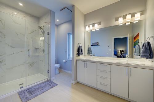 1312 Prairie Rose Drive, Kamloops, BC - Indoor Photo Showing Bathroom