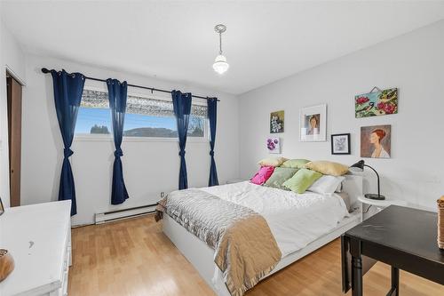3909 25Th Street, Vernon, BC - Indoor Photo Showing Bedroom