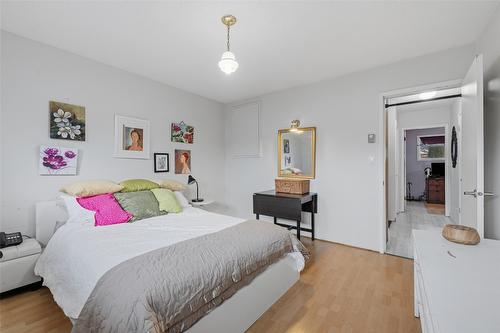 3909 25Th Street, Vernon, BC - Indoor Photo Showing Bedroom