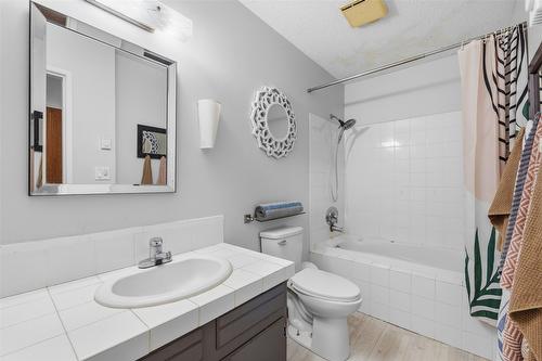3909 25Th Street, Vernon, BC - Indoor Photo Showing Bathroom