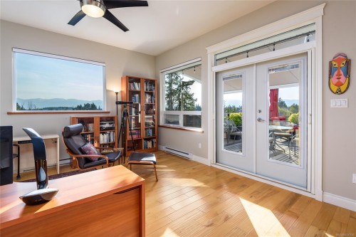 641-3666 Royal Vista Way, Courtenay, BC - Indoor