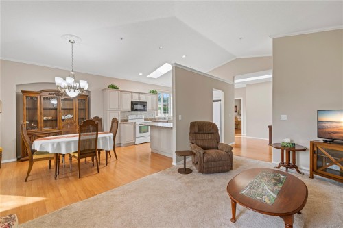 6144 Saturna Ave, Nanaimo, BC 