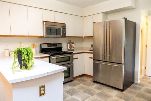 37150 Schooner Way, Pender Island, BC 