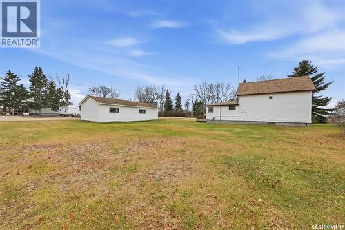 624 Saskatchewan Avenue, Imperial, SK - Outdoor With Exterior