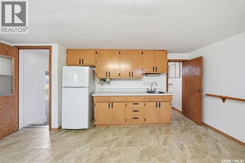 624 Saskatchewan Avenue, Imperial, SK - Indoor Photo Showing Kitchen
