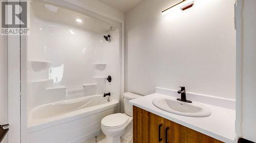 11 Dragonfly Place, St. John'S, NL - Indoor Photo Showing Bathroom