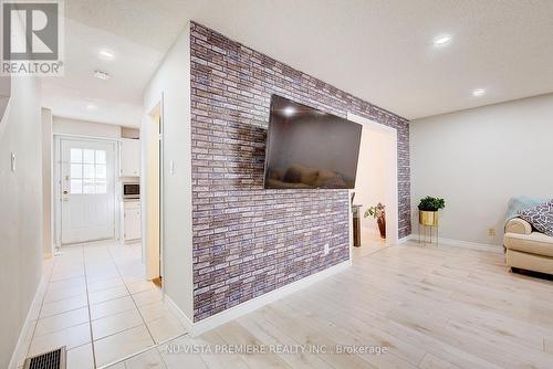 374 Homestead Court, London North (North F), ON - Indoor Photo Showing Other Room