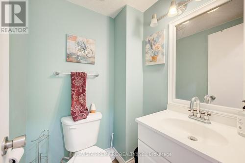 374 Homestead Court, London North (North F), ON - Indoor Photo Showing Bathroom