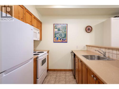 Kitchen - 9812 Silver Star Road Unit# 103, Vernon, BC - Indoor Photo Showing Kitchen