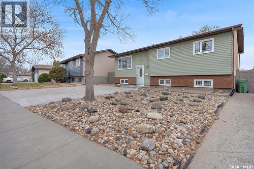 7219 Spooner Drive, Regina, SK - Outdoor