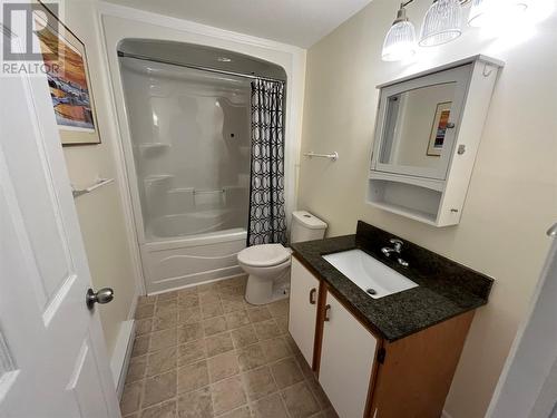98 Commonwealth Avenue, Mount Pearl, NL - Indoor Photo Showing Bathroom