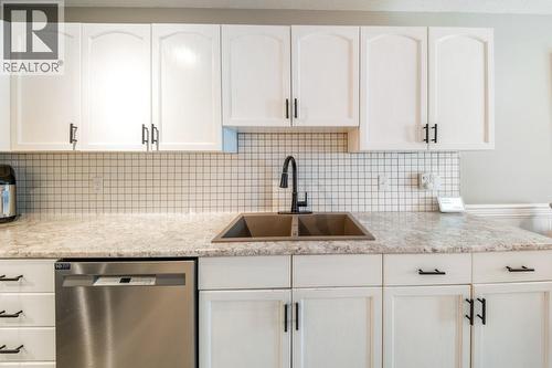 1801 53 Avenue Unit# 16, Vernon, BC - Indoor Photo Showing Kitchen With Upgraded Kitchen