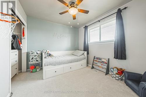 4117 Hixon Street, Lincoln, ON - Indoor Photo Showing Bedroom