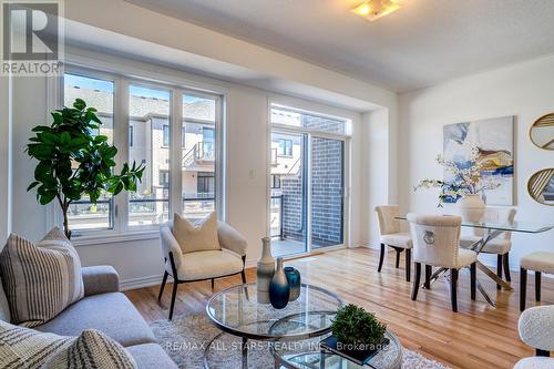 41 Steamboat Way, Whitby, ON - Indoor Photo Showing Living Room