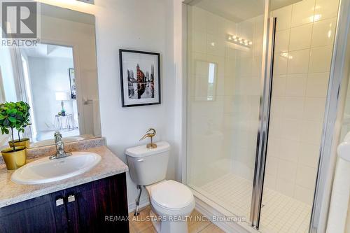 41 Steamboat Way, Whitby, ON - Indoor Photo Showing Bathroom