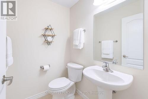 39 Vanhorne Close, Brampton, ON - Indoor Photo Showing Bathroom