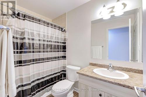 39 Vanhorne Close, Brampton, ON - Indoor Photo Showing Bathroom