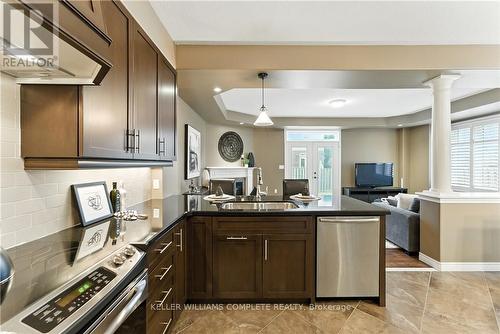 100 Fall Fair Way, Hamilton, ON - Indoor Photo Showing Kitchen With Upgraded Kitchen
