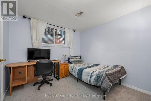 268 Mceachern Crescent, Ottawa, ON - Indoor Photo Showing Bedroom