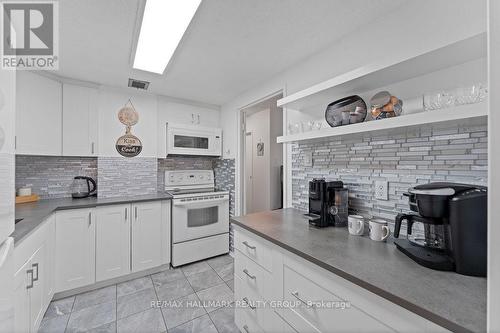 350 - 505 St Laurent Boulevard, Ottawa, ON - Indoor Photo Showing Kitchen