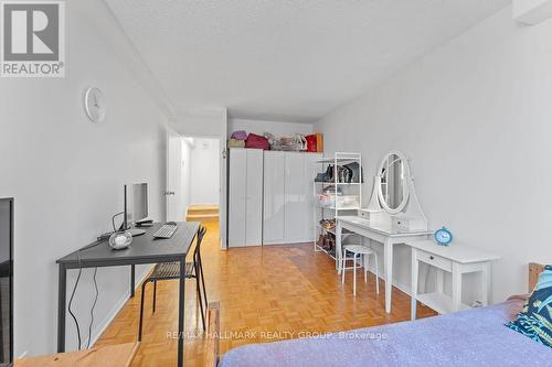 350 - 505 St Laurent Boulevard, Ottawa, ON - Indoor