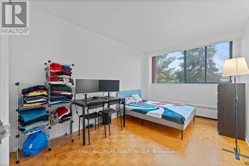 350 - 505 St Laurent Boulevard, Ottawa, ON - Indoor Photo Showing Bedroom