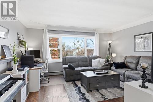 310 - 836 Concession Street, Hamilton, ON - Indoor Photo Showing Living Room