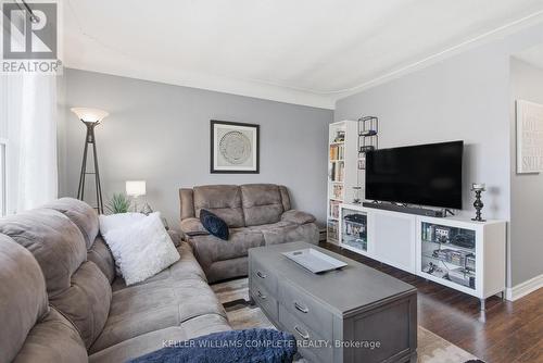310 - 836 Concession Street, Hamilton, ON - Indoor Photo Showing Living Room