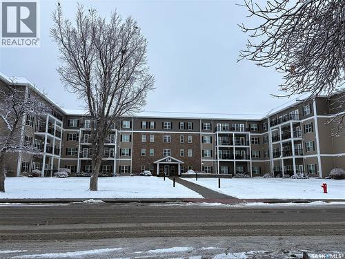 317 1802 106Th Street, North Battleford, SK - Outdoor With Facade